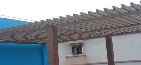 Chống tia cực tím Nhôm WPC Pergola 3M Gỗ hiện đại Chống ẩm Pergola